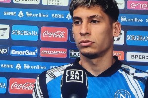 体育新闻-🎤那不勒斯后卫奥利维拉：我们渴望胜利，想将冠军带给球迷